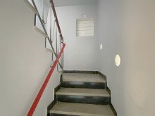 Treppenhaus Gro�es Wohnhaus mit viel Gestaltungsspielraum in ruhiger Lage