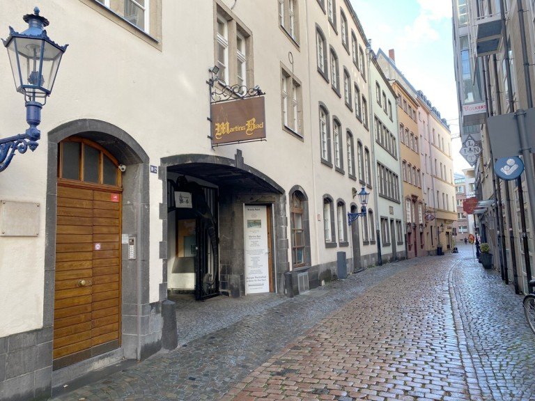 Au�enansicht K�ln / Altstadt-Nord Etagenwohnung Altbaucharme in der Altstadt +++ 2 zusammengelegte Wohnungen mit insgesamt 3 Zimmern