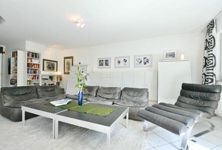 Wohnbereich K�ln Maisonettewohnung Gepflegte Maisonette-Wohnung mit gro�er Terrasse und Garage