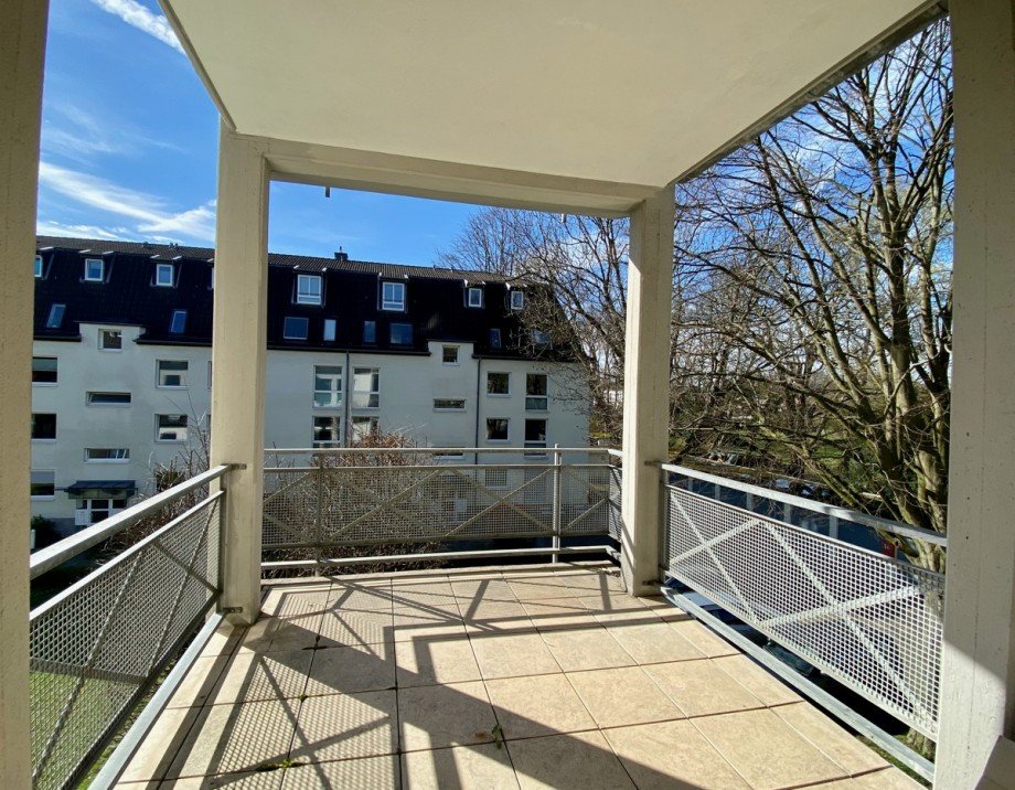 Balkon Etagenwohnung K�ln