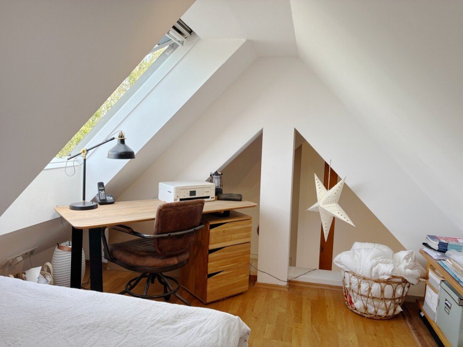 Spitzboden Maisonettewohnung K�ln