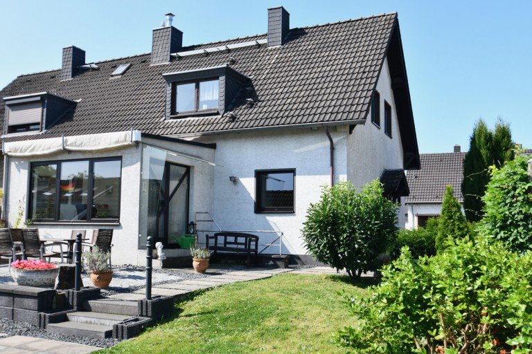 Au�enansicht K�ln Doppelhaush�lfte Doppelhaushalte mit gro�em Garten in Vogelsang